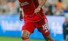 米兰体育馆-关于利物浦官方确认主力中锋因伤缺席，新援或有登场机会的信息