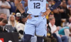 米兰体育app-灰熊客场创连胜纪录，莫兰特再现神奇表现