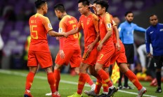 米兰体育网站入口-中国足球队在热身赛中迎战强劲对手