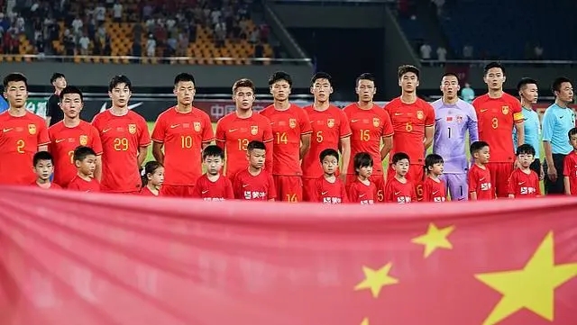 精彩比赛，中国队在国际赛场取得胜利