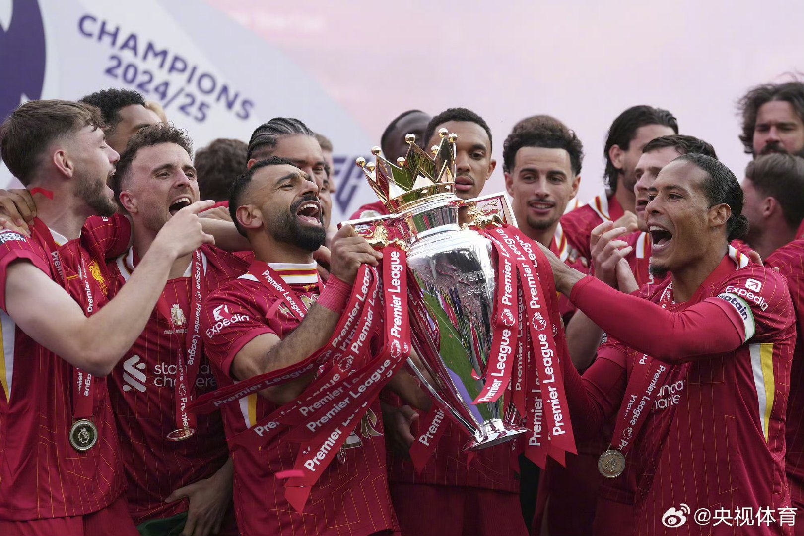 欧冠比赛中一支劲旅披荆斩棘得到胜利 欧冠比赛中一支劲旅披荆斩棘得到胜利