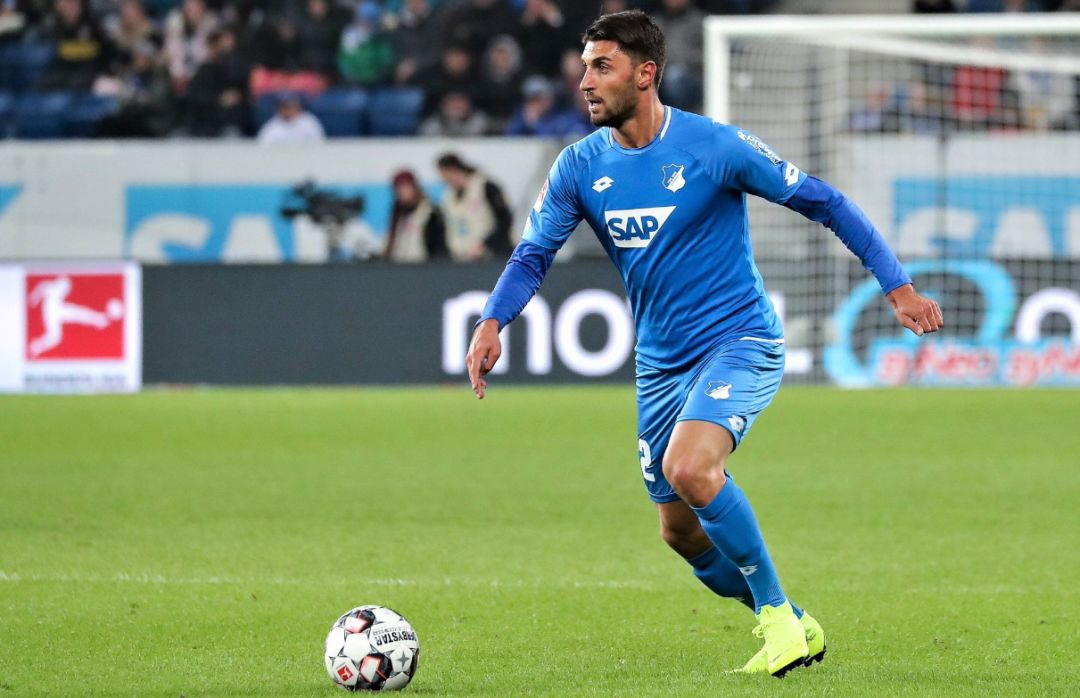 包含霍芬海姆制服桑普多利亚，赢得关键胜利的词条