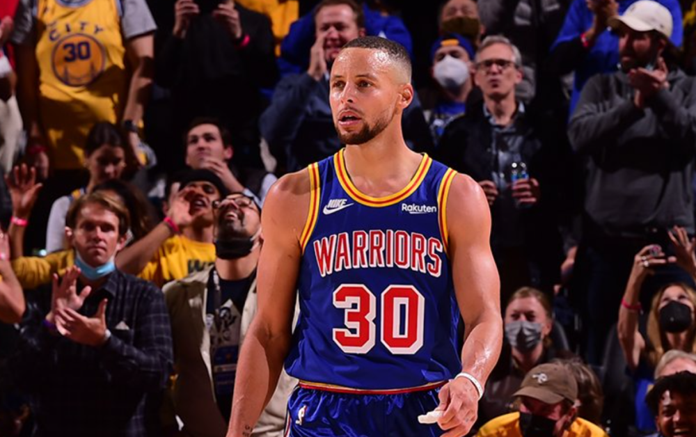 科隆球队临危受命,豪取三分 科隆球队临危受命,豪取三分