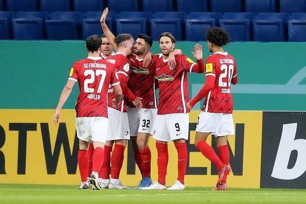 关于弗莱堡取得关键胜利，保级前景看涨的信息