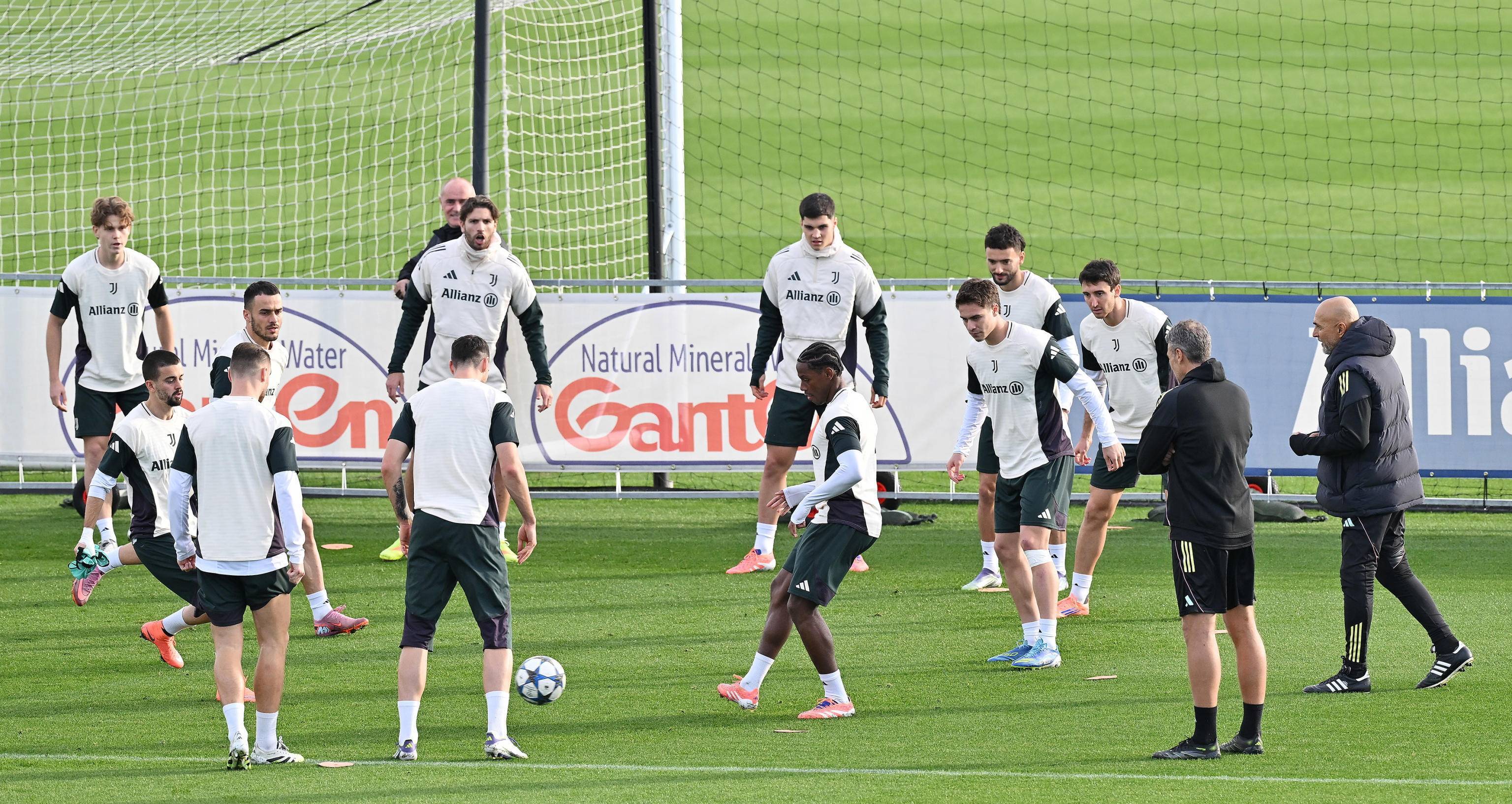 包含尤文图斯大将备战重要欧冠战的词条